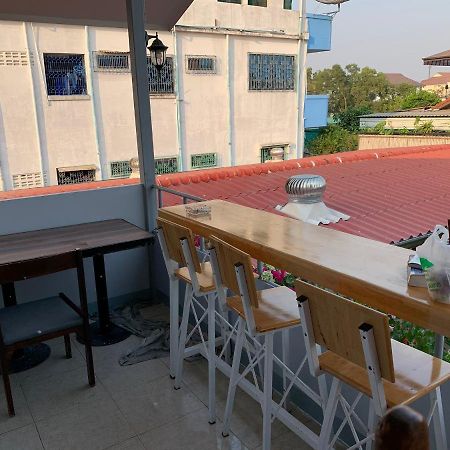 Wanderlust Bangkok Hostel Exterior foto
