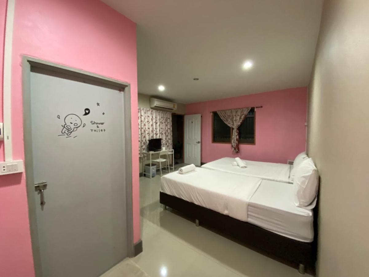 Wanderlust Bangkok Hostel Exterior foto